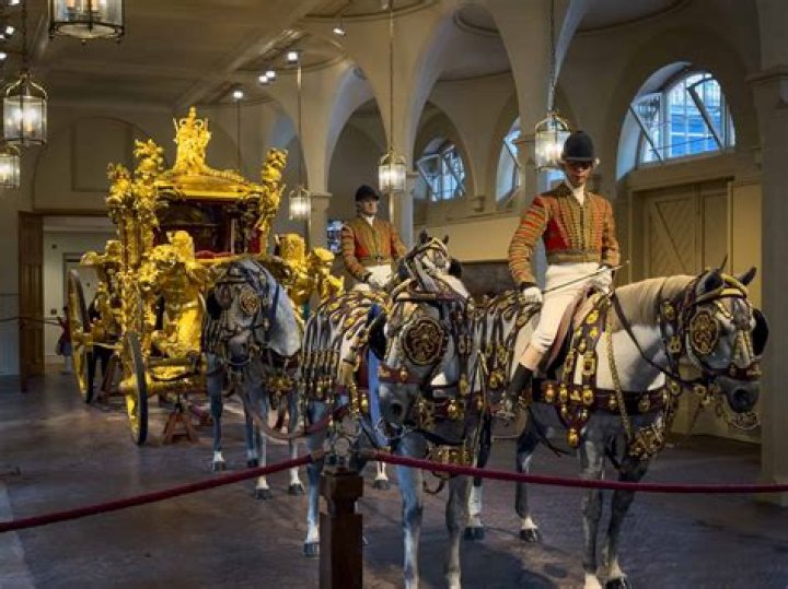 Discover The Enchanting Kings Mews: A Royal Retreat In The Heart Of London