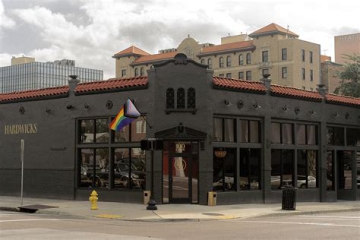 Downtown Olly's: LGBTQIA+ Community's Breakfast Haven | 24/7