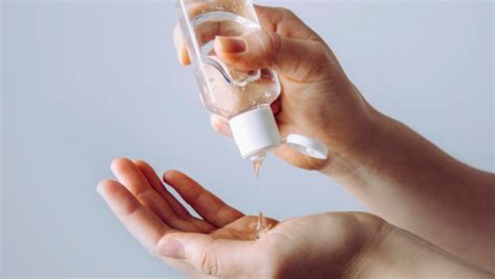 Effective Hand Sanitizer To Combat Poison Ivy: Your Ultimate Defense