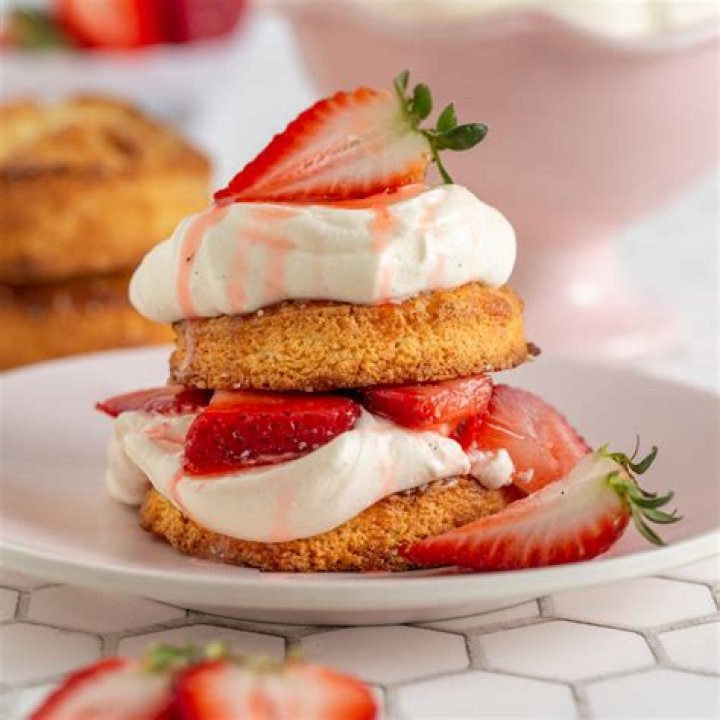 Heavenly Balsamic Strawberry Shortcake: A Culinary Delight