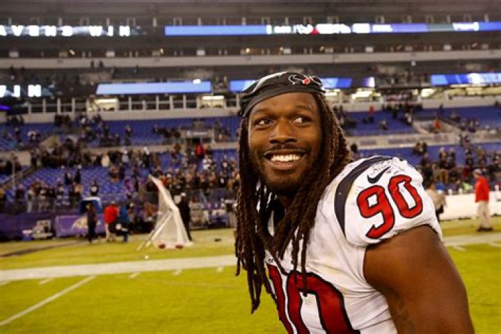 Jadeveon Clowney Net Worth - Uncover The Fortune Of The Football Star