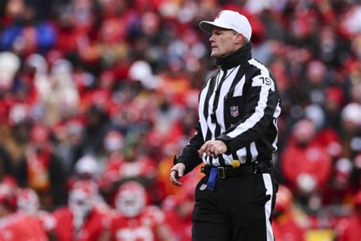 NFL Referee Pulled A Shocker, Undertaker Impersonation Goes Viral