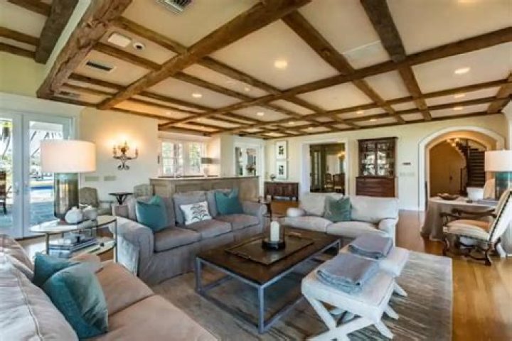 Renowned Interior Designer Leslie Minter Johnson | Exceptional Designs