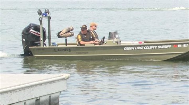 Search Continues For Missing Kayaker In Oshkosh