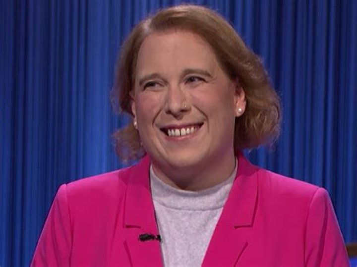 See Inside Jeopardy Champ Amy Schneider's Intimate Wedding