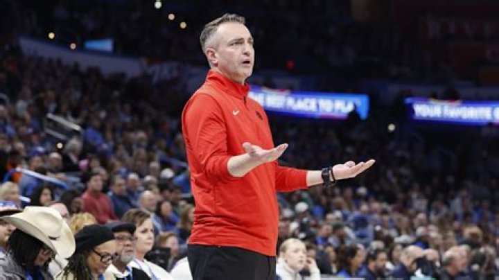 Spotlight On Dean Devaney: The Mastermind Behind College Basketball