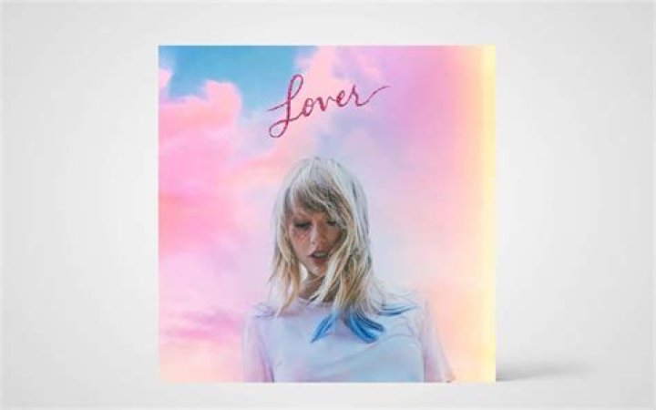 Stunning Lover Album Photos: Capture The Intimate Moments