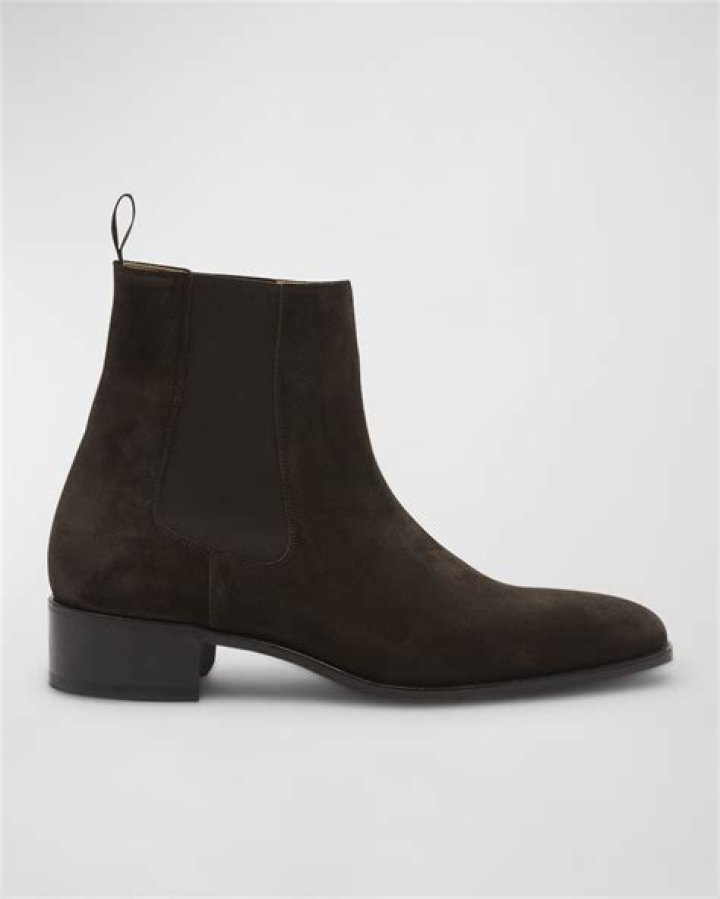 Stylish Chelsea Clinton Boots: Elevate Your Wardrobe