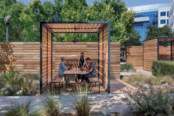 Tucker Parkinson: Skilled Landscape Architect Transforming Outdoor Spaces