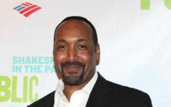 Whopping Net Worth Of Jesse L. Martin Revealed